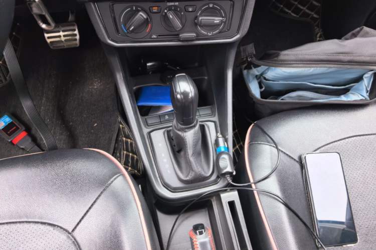 Used Volkswagen Santana 2021 1.5L Automatic Fashion Edition Gear Lever