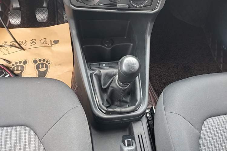 Used Volkswagen Santana 2021 1.5L Manual Fashion Edition Gear Lever