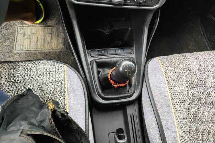 Used Volkswagen Santana 2021 1.5L Manual Fashion Edition Gear Lever