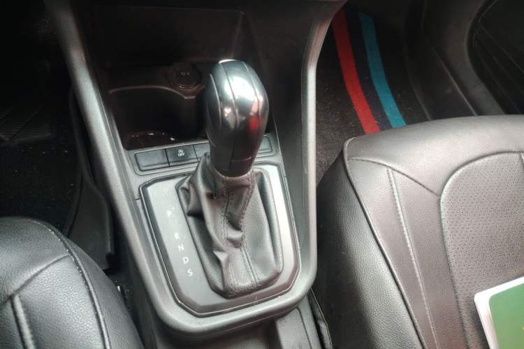 Used Volkswagen Santana 2021 1.5L Automatic Fashion Edition Gear Lever