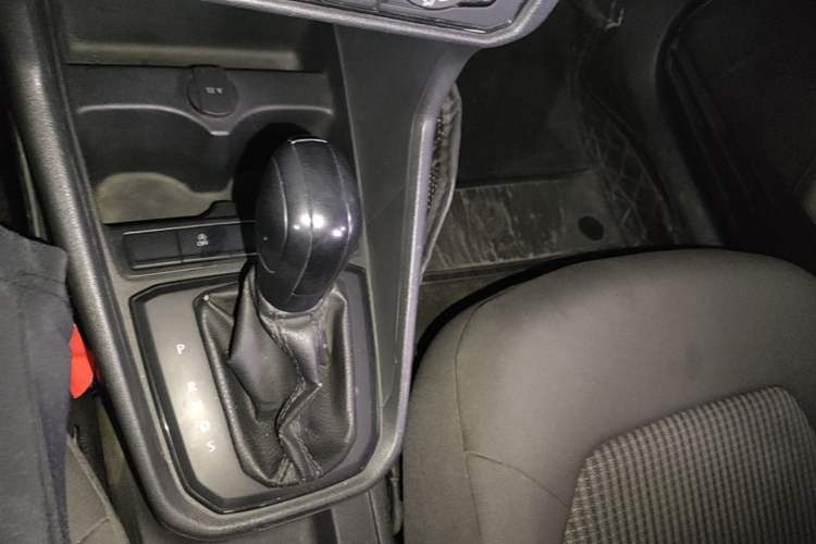 Used Volkswagen Santana 2021 1.5L Automatic Fashion Edition Gear Lever