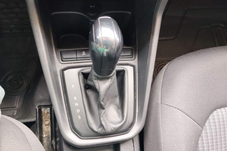 Used Volkswagen Santana 2021 1.5L Automatic Fashion Edition Gear Lever