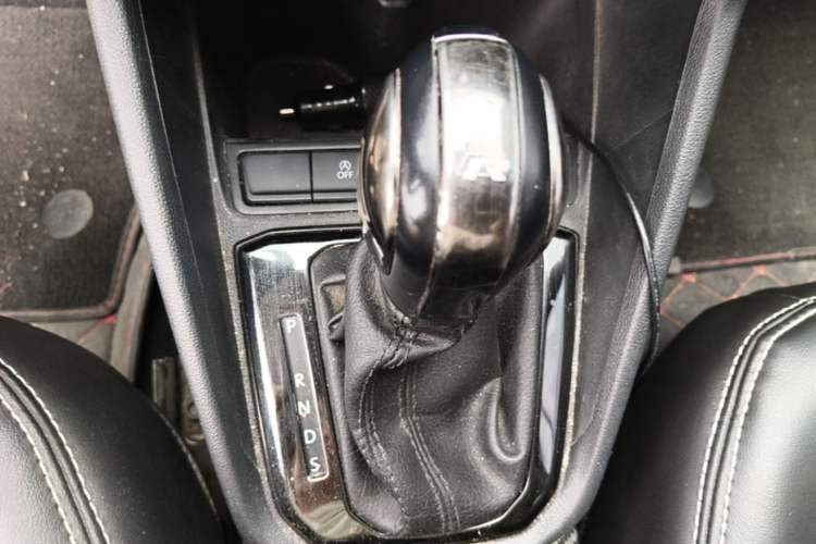 Used Volkswagen Santana 2021 1.5L Automatic Fashion Edition Gear Lever