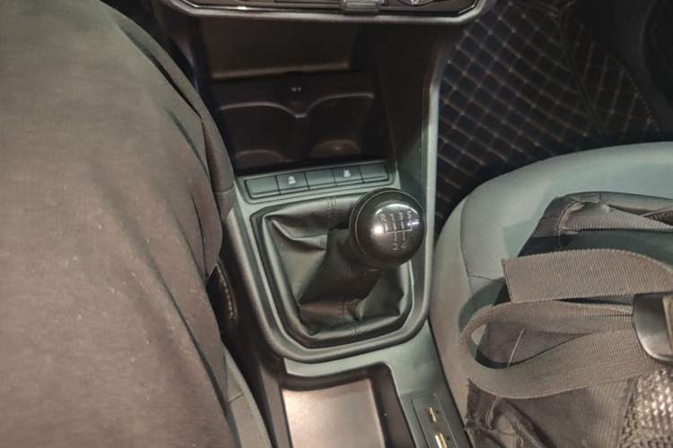 Used Volkswagen Santana 2021 1.5L Manual Fashion Edition Gear Lever