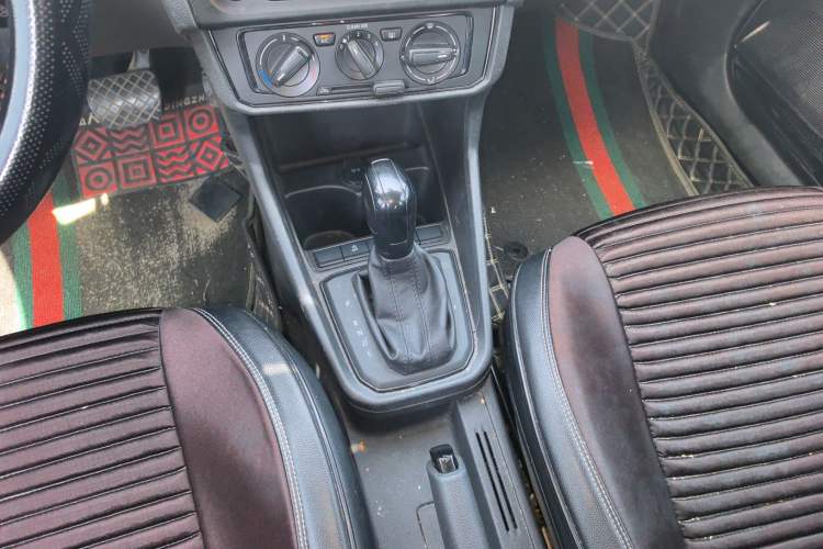 Used Volkswagen Santana 2021 1.5L Automatic Fashion Edition Gear Lever
