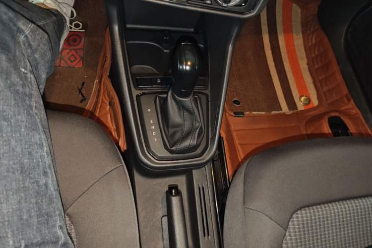 Used Volkswagen Santana 2021 1.5L Automatic Fashion Edition Gear Lever