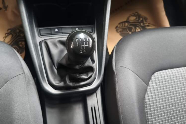 Used Volkswagen Santana 2021 1.5L Manual Fashion Edition Gear Lever