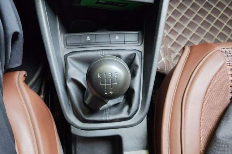 Used Volkswagen Santana 2021 1.5L Manual Fashion Edition Gear Lever