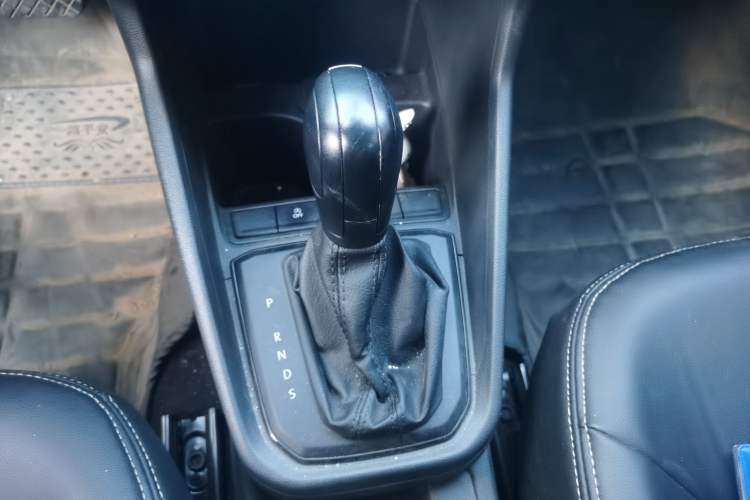 Used Volkswagen Santana 2021 1.5L Automatic Fashion Edition Gear Lever