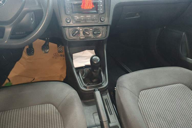 Used Volkswagen Santana 2021 1.5L Manual Fashion Edition Gear Lever