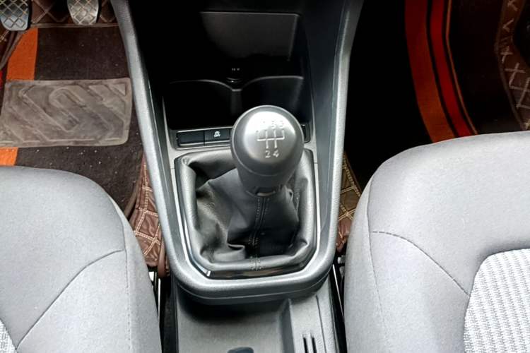 Used Volkswagen Santana 2021 1.5L Manual Fashion Edition Gear Lever