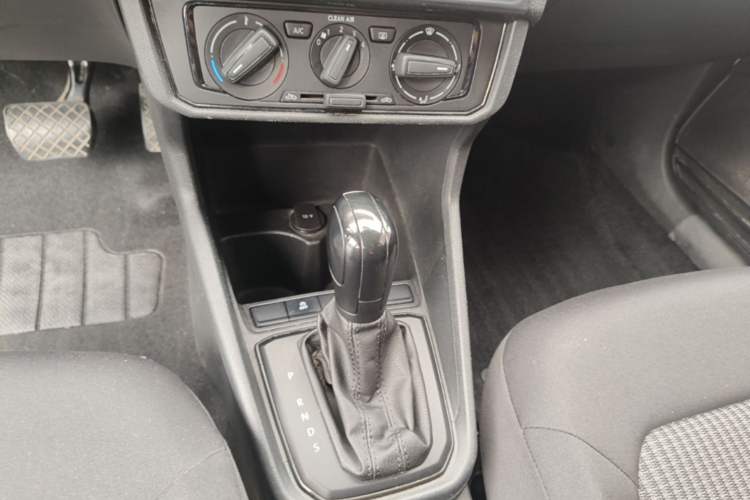 Used Volkswagen Santana 2021 1.5L Automatic Fashion Edition Gear Lever