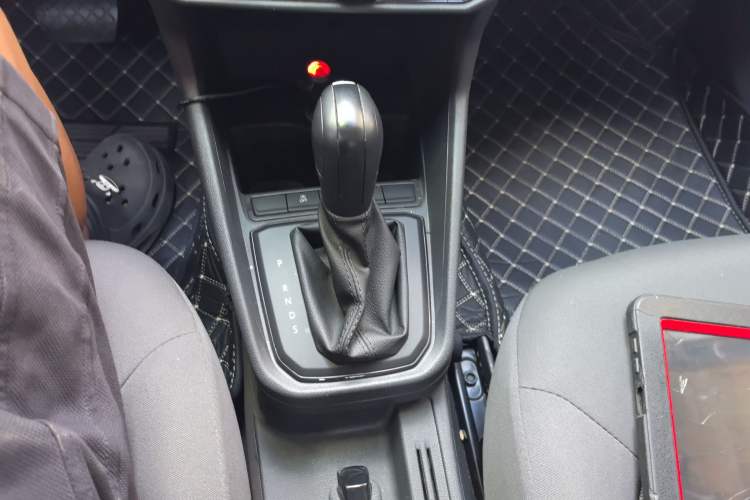 Used Volkswagen Santana 2021 1.5L Automatic Fashion Edition Gear Lever