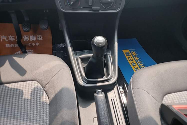 Used Volkswagen Santana 2021 1.5L Manual Fashion Edition Gear Lever