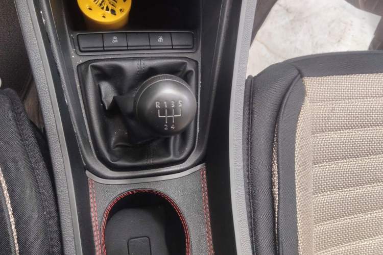Used Volkswagen Santana 2021 1.5L Manual Fashion Edition Gear Lever