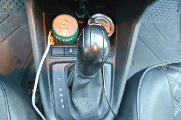 Used Volkswagen Santana 2021 1.5L Automatic Fashion Edition Gear Lever