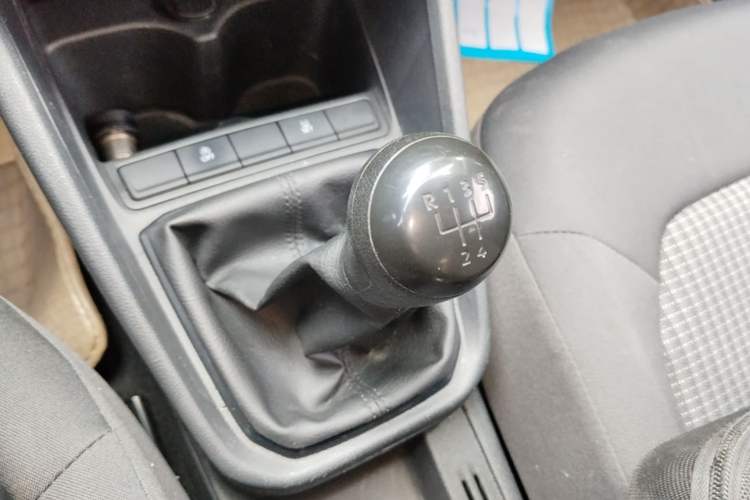 Used Volkswagen Santana 2021 1.5L Manual Fashion Edition Gear Lever