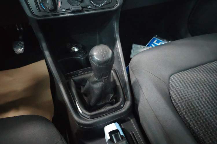 Used Volkswagen Santana 2021 1.5L Manual Fashion Edition Gear Lever