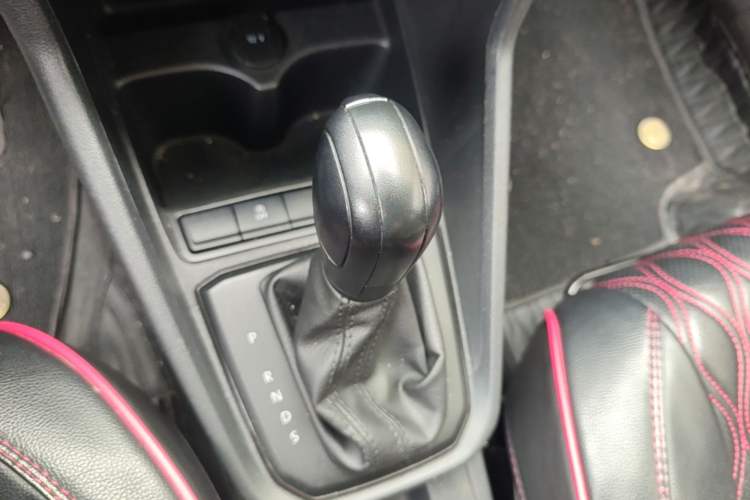 Used Volkswagen Santana 2021 1.5L Automatic Fashion Edition Gear Lever