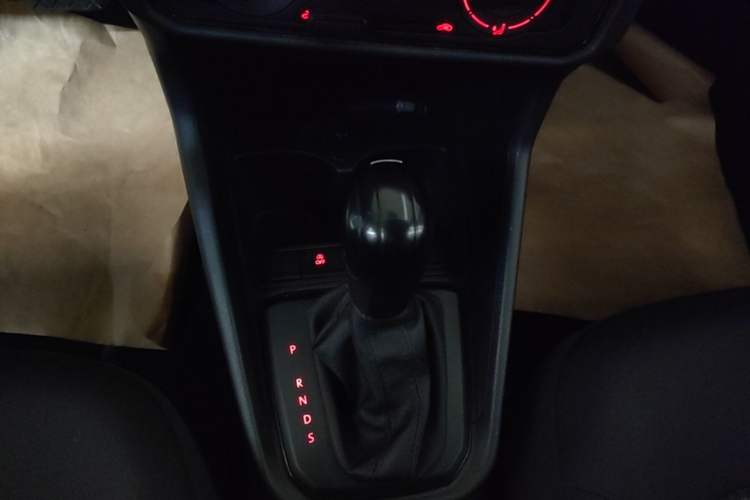 Used Volkswagen Santana 2021 1.5L Automatic Fashion Edition Gear Lever