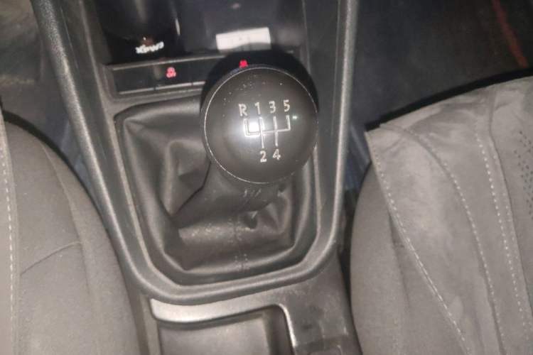 Used Volkswagen Santana 2021 1.5L Manual Fashion Edition Gear Lever
