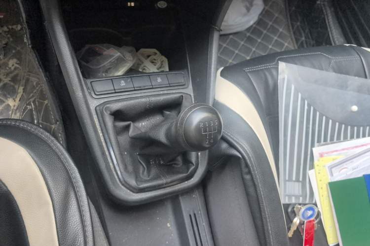 Used Volkswagen Santana 2021 1.5L Manual Fashion Edition Gear Lever