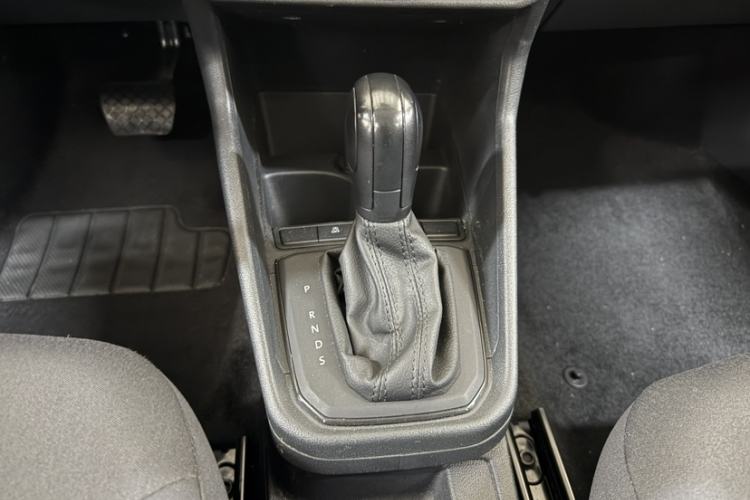 Used Volkswagen Santana 2021 1.5L Automatic Fashion Edition Gear Lever