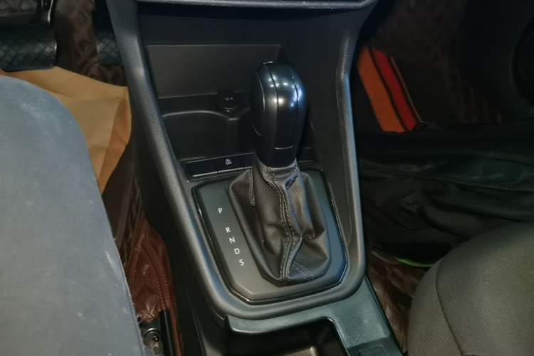 Used Volkswagen Santana 2021 1.5L Automatic Fashion Edition Gear Lever