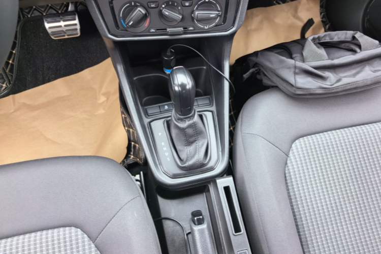 Used Volkswagen Santana 2021 1.5L Automatic Fashion Edition Gear Lever