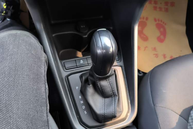 Used Volkswagen Santana 2021 1.5L Automatic Fashion Edition Gear Lever