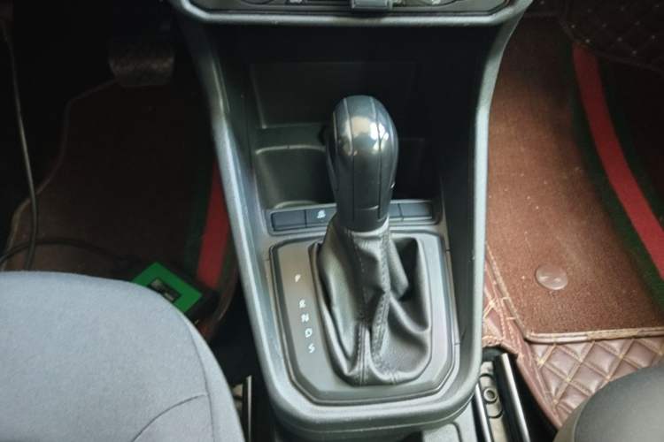 Used Volkswagen Santana 2021 1.5L Automatic Fashion Edition Gear Lever