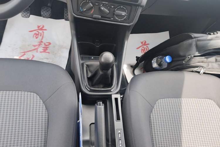 Used Volkswagen Santana 2021 1.5L Manual Fashion Edition Gear Lever