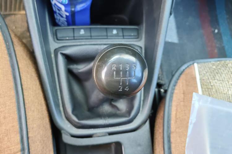 Used Volkswagen Santana 2021 1.5L Manual Fashion Edition Gear Lever