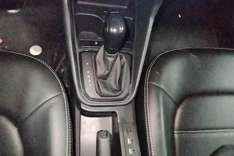 Used Volkswagen Santana 2021 1.5L Automatic Fashion Edition Gear Lever