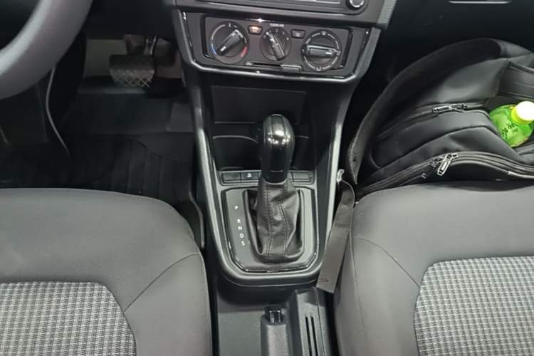 Used Volkswagen Santana 2021 1.5L Automatic Fashion Edition Gear Lever