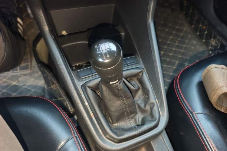 Used Volkswagen Santana 2021 1.5L Manual Fashion Edition Gear Lever