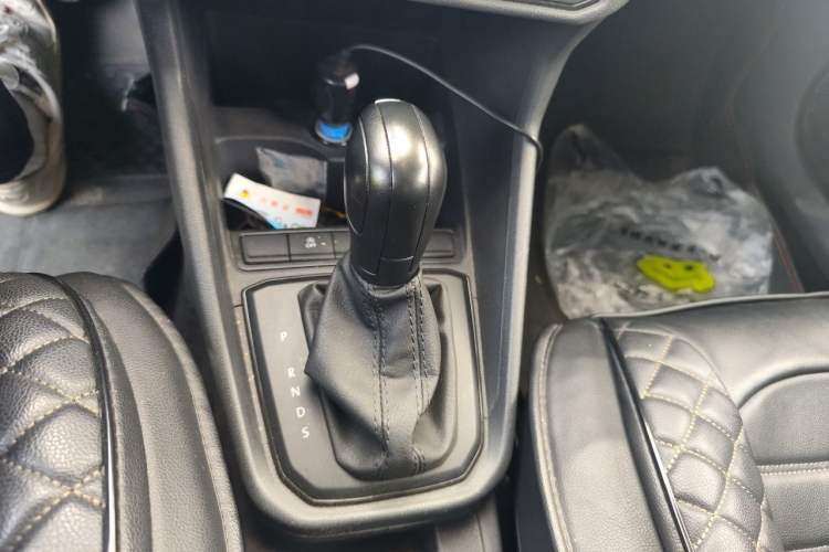 Used Volkswagen Santana 2021 1.5L Automatic Fashion Edition Gear Lever