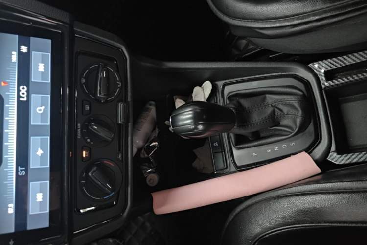 Used Volkswagen Santana 2021 1.5L Automatic Fashion Edition Gear Lever