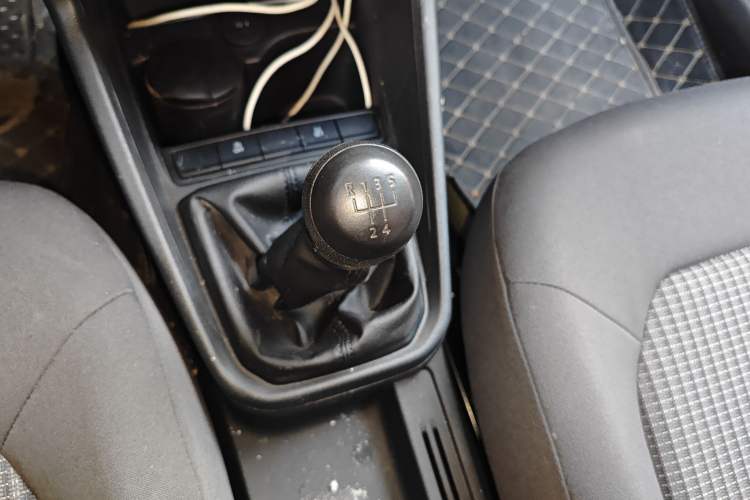 Used Volkswagen Santana 2021 1.5L Manual Fashion Edition Gear Lever