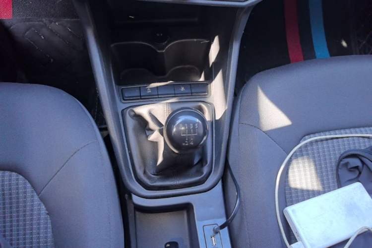 Used Volkswagen Santana 2021 1.5L Manual Fashion Edition Gear Lever