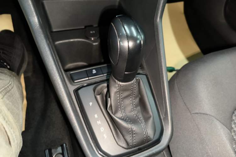 Used Volkswagen Santana 2021 1.5L Automatic Fashion Edition Gear Lever