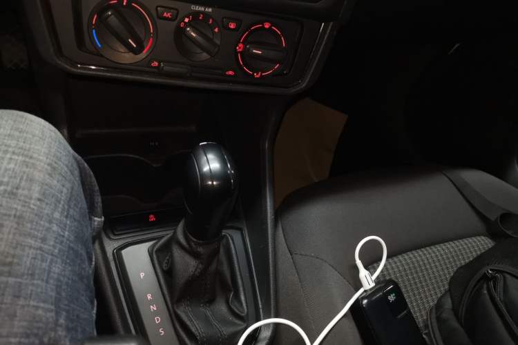 Used Volkswagen Santana 2021 1.5L Automatic Fashion Edition Gear Lever