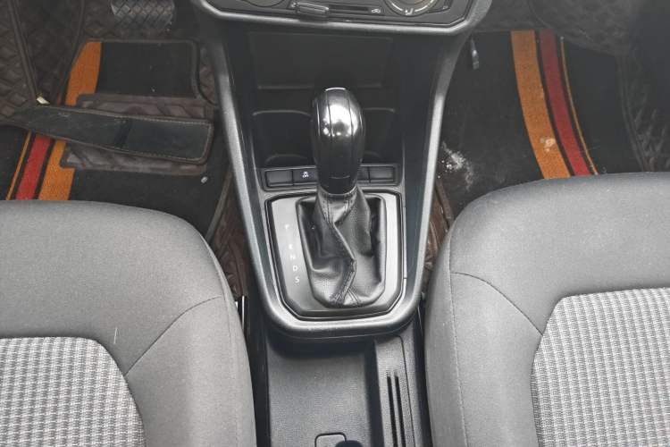 Used Volkswagen Santana 2021 1.5L Automatic Fashion Edition Gear Lever