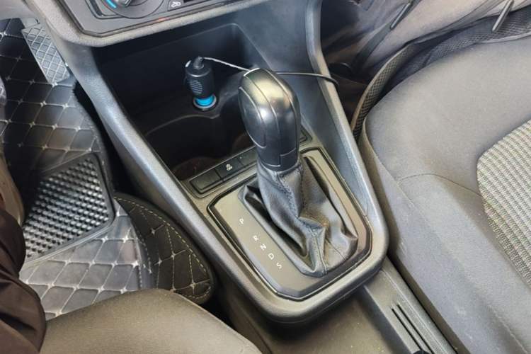 Used Volkswagen Santana 2021 1.5L Automatic Fashion Edition Gear Lever
