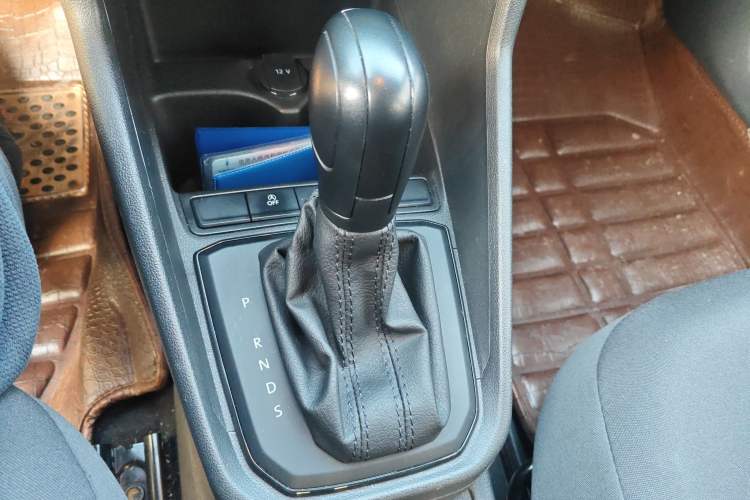 Used Volkswagen Santana 2021 1.5L Automatic Fashion Edition Gear Lever