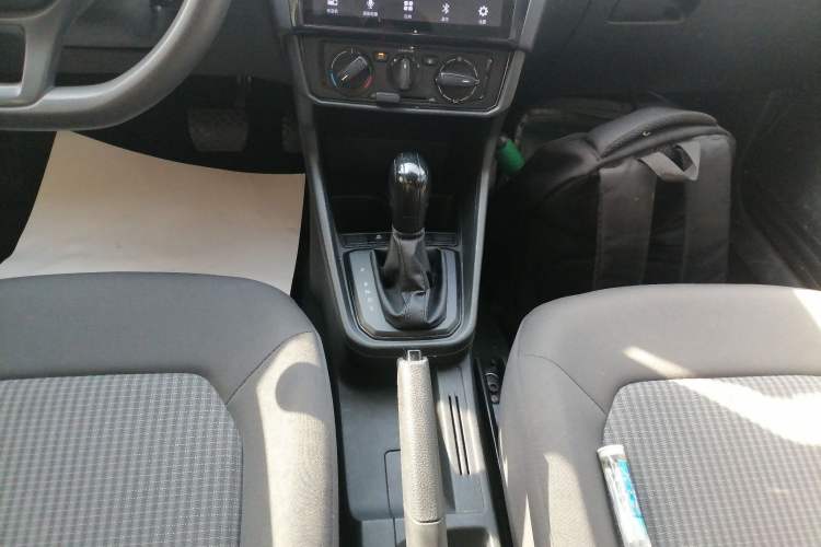 Used Volkswagen Santana 2021 1.5L Automatic Fashion Edition Gear Lever