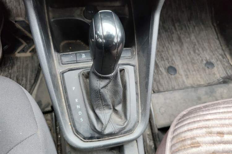 Used Volkswagen Santana 2021 1.5L Automatic Fashion Edition Gear Lever