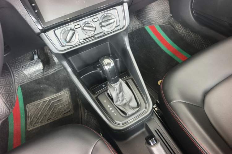 Used Volkswagen Santana 2021 1.5L Automatic Fashion Edition Gear Lever