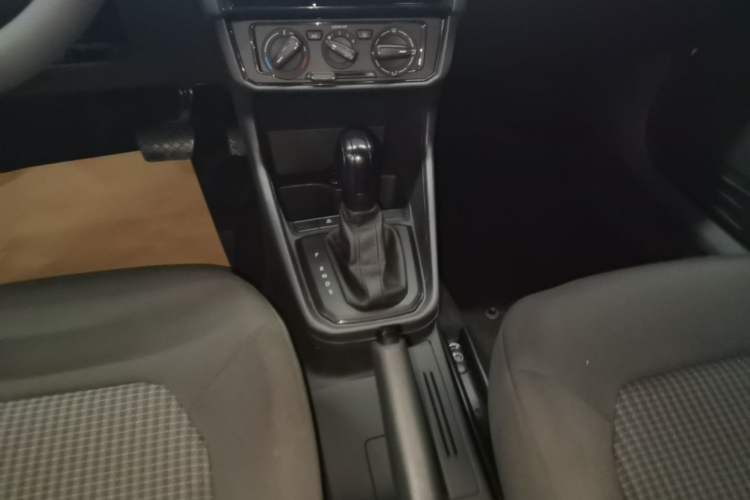 Used Volkswagen Santana 2021 1.5L Automatic Fashion Edition Gear Lever