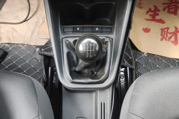 Used Volkswagen Santana 2021 1.5L Manual Fashion Edition Gear Lever